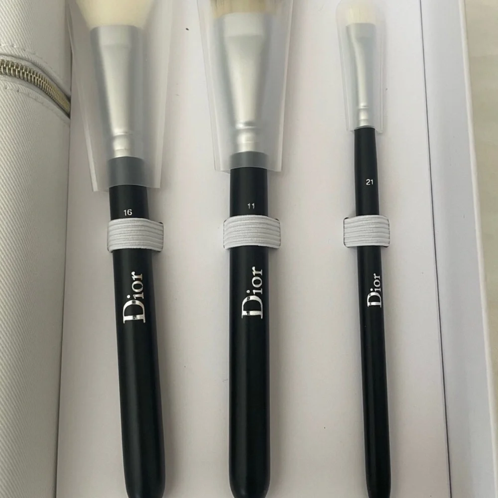 Dior White and Black Makeup Brush Set - Picture 3 of 9